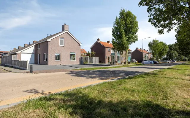 Foto van Burgemeester van der Veenweg 14, Ossenzijl