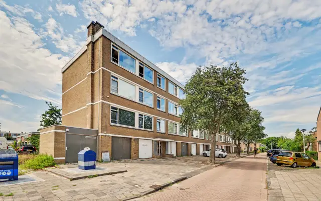 Foto van Dahliastraat 9, SPIJKENISSE