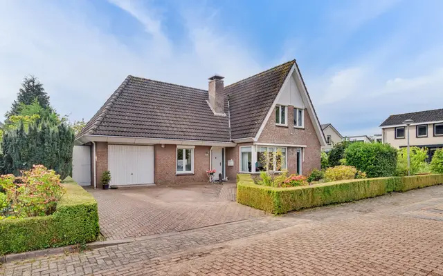 Foto van Pastoor J. van Hovestraat 64, Beesd