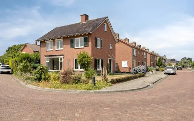 Foto van Prins Bernhardlaan 18, Enter