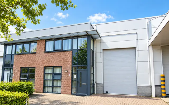Foto van Nijverheidstraat 43, Wijk en Aalburg