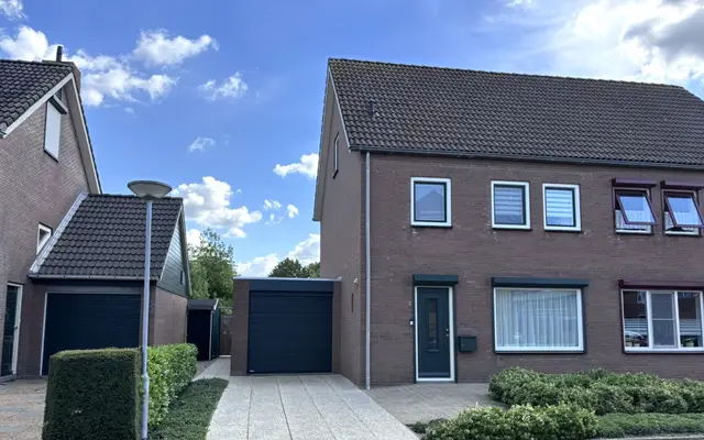 Foto van Uranus 4, Oostburg