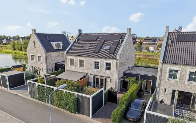 Foto van J van Damstraat 17, Kesteren