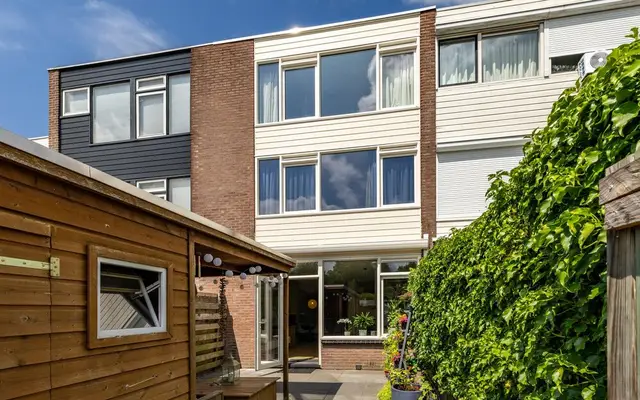 Foto van Ten Oeverlaan 28, Groningen