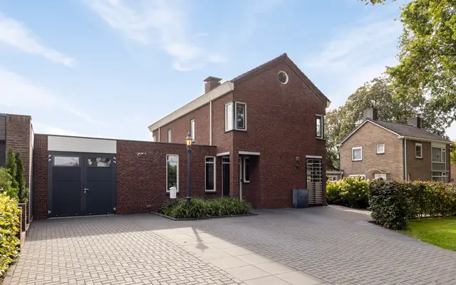 Foto van Rozenlaan 1, Nieuw-Buinen