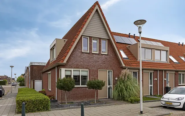 Foto van Zuideinde 68, Dinteloord