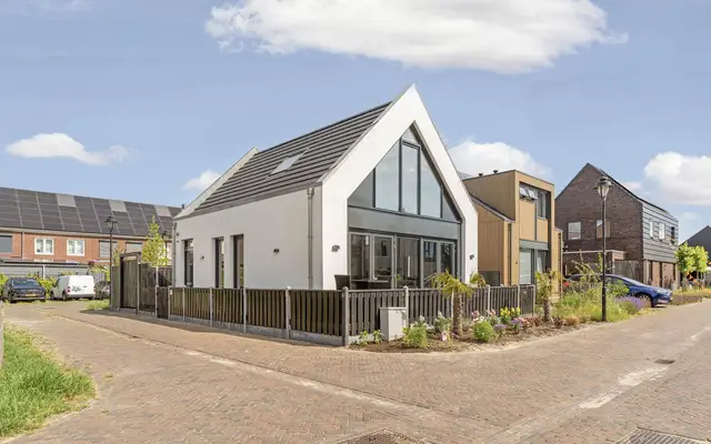 Foto van Julian Schwingerstraat 6, Almere