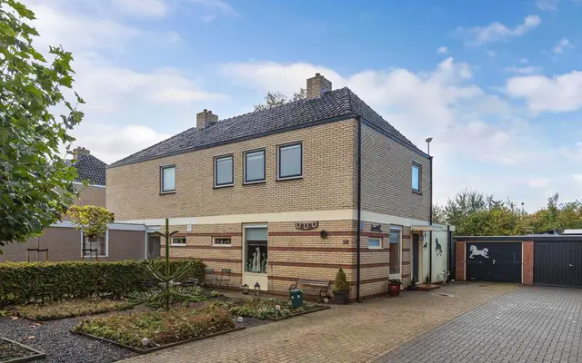 Foto van Veluwelaan 10, HEERENVEEN