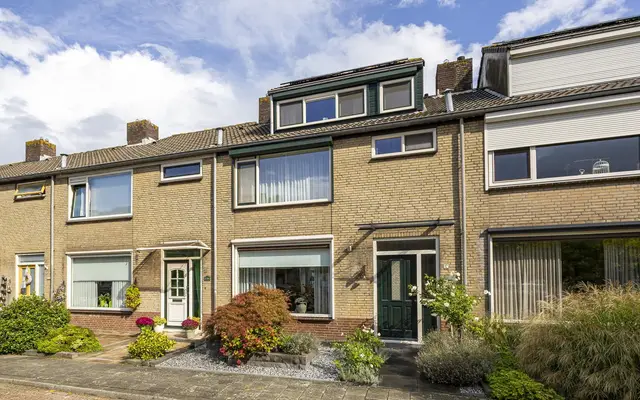 Foto van Graaf Adolfstraat 17, Hardinxveld-Giessendam