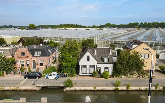 Foto van Vredebestlaan 54, POELDIJK