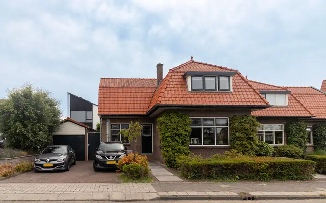Foto van Langeweg 48, Roelofarendsveen