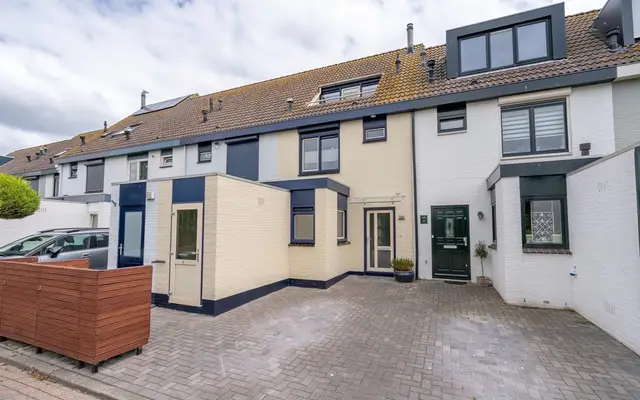 Foto van Pluto 144, Den Helder