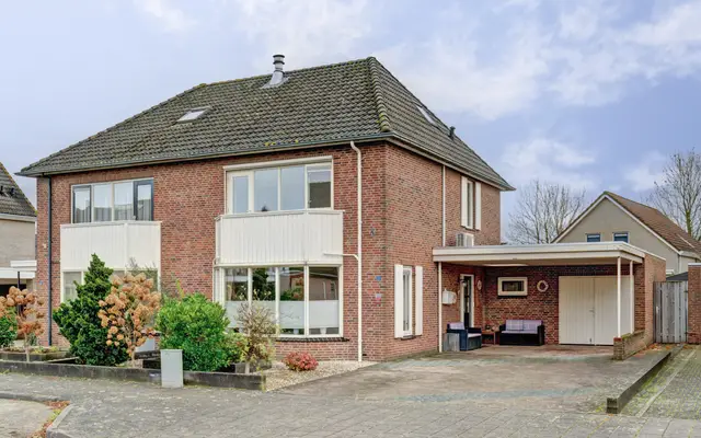 Foto van Suze Groeneweglaan 25, Elst