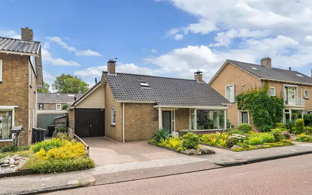 Foto van Hertog van Saxenlaan 54, 
