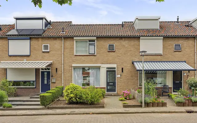 Foto van Molenlaan 24, Maasdam