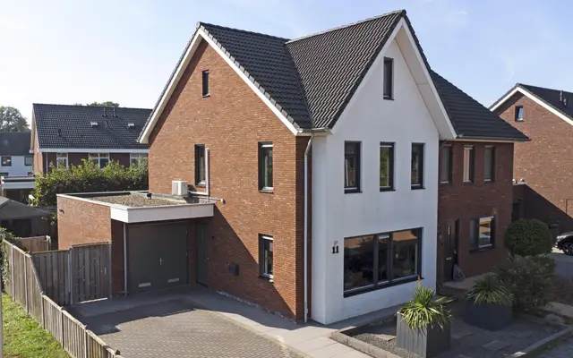 Foto van Van Lunterenstraat 11, Almelo