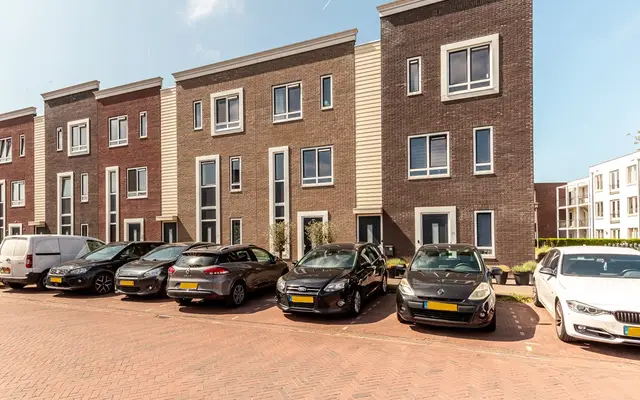 Foto van Slowakijeplaats 20, Almere