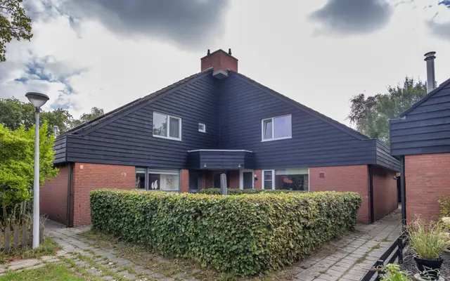 Foto van De Eker 12, Balk