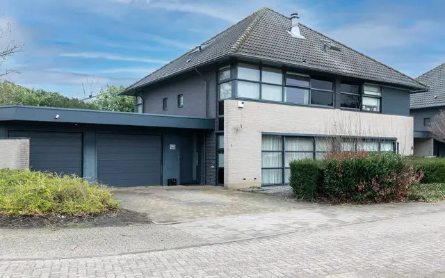 Foto van Makkumplein 1, Tilburg