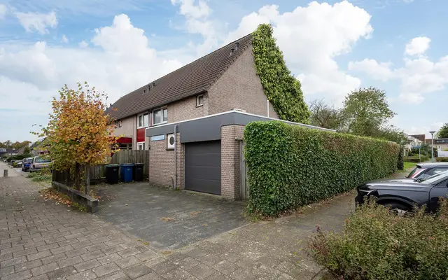 Foto van Borstelgrasstraat 12, Almere