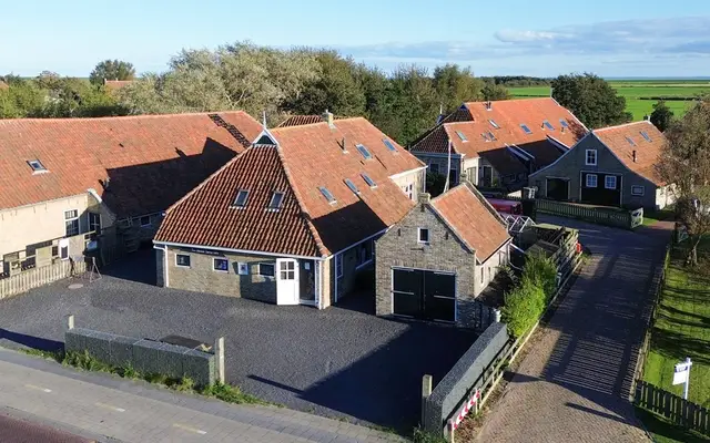 Foto van Landerum 8, Landerum
