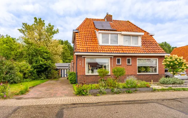 Foto van Julianalaan 2, Scheemda