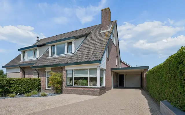 Foto van Van Dijkhuizenstraat 38, Nijkerkerveen