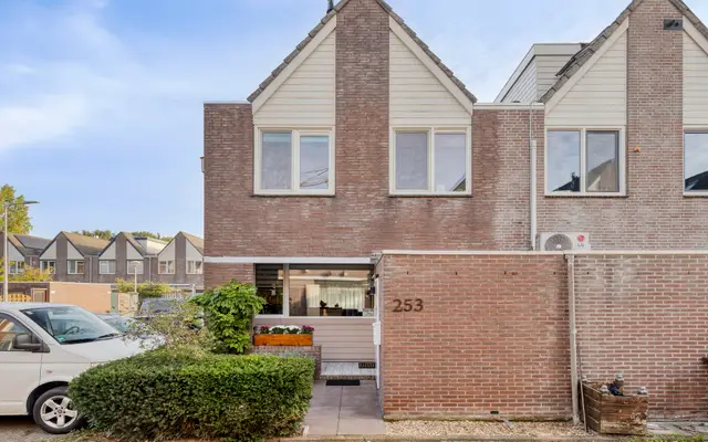 Foto van Aardster 253, Alphen aan den Rijn