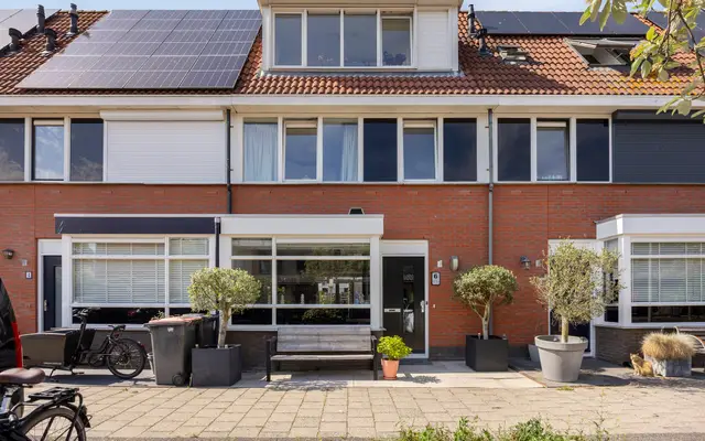 Foto van Charley Tooropstraat 6, Castricum