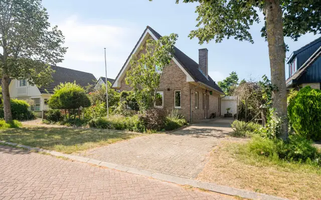 Foto van Huis te koop Charles Boyerstraat 12, Almere