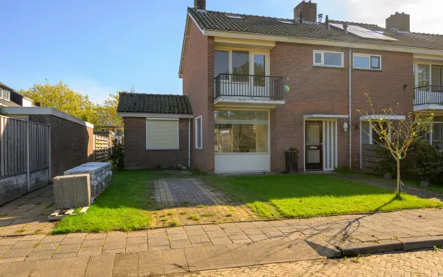Foto van van Wijngaardenplein 1, HEERHUGOWAARD