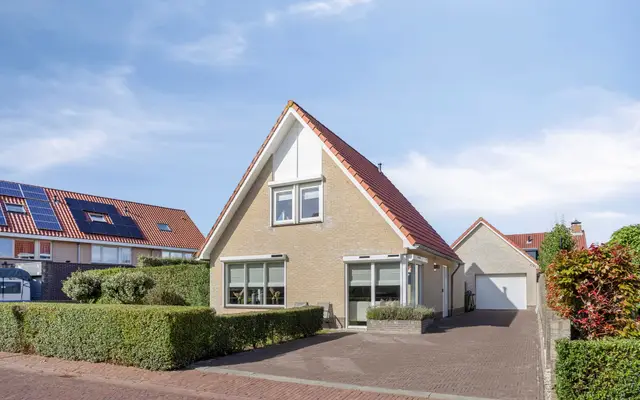 Foto van De Winterstraat 1, 's-Heerenhoek