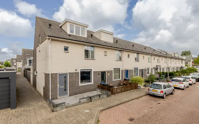 Foto van Antillenstraat 1, Purmerend