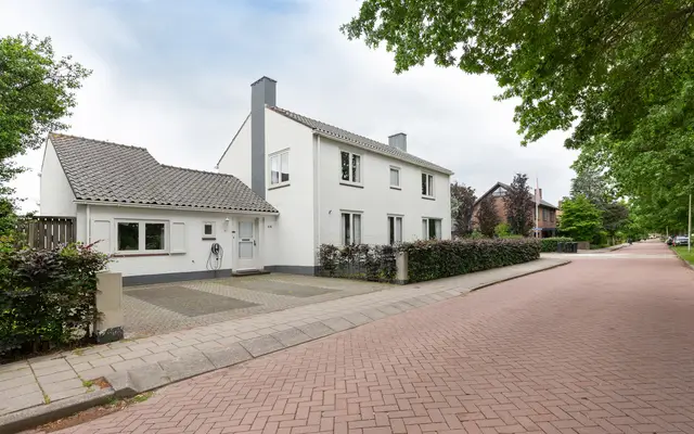 Foto van Populierenstraat 46, Roelofarendsveen