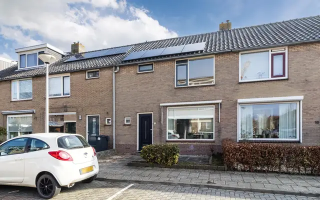 Foto van Esdoornstraat 18, Oud-Beijerland