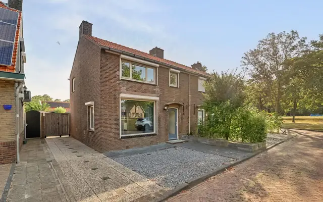 Foto van Burgemeester Vermetstraat 6, Lewedorp
