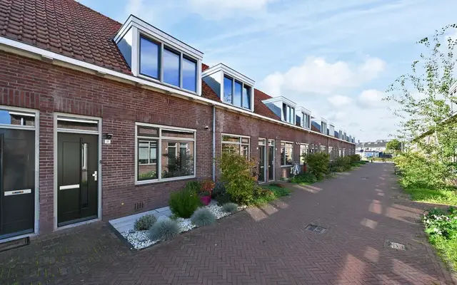 Foto van Van Deursenstraat 11, Naaldwijk