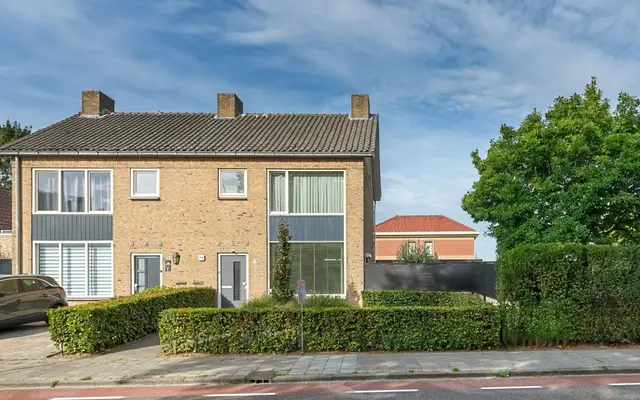Foto van Burg. Van Houtstraat 79, Budel