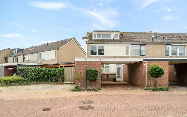 Foto van Waterhoen 8, Bunschoten-Spakenburg