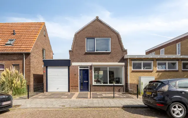 Foto van Ds. Jan Scharpstraat 10, Axel