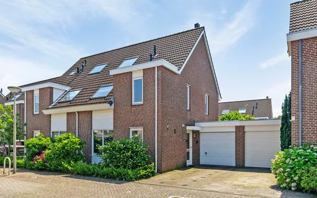 Foto van Lokhorst 14, Alphen aan den Rijn
