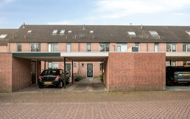 Foto van Gijsbert van Oostveenstraat 33, 