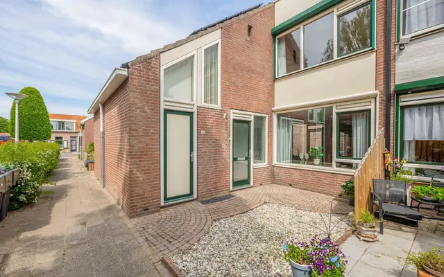 Foto van Esdoornhof 15, Dirksland