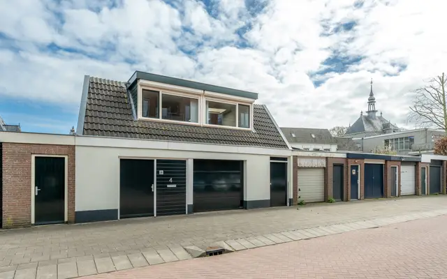 Foto van Mgr. G.W. van Heukelumstraat 4, Nieuwegein