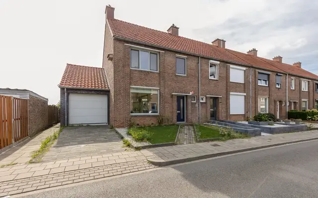 Foto van Mgr. Feronstraat 1, Geleen