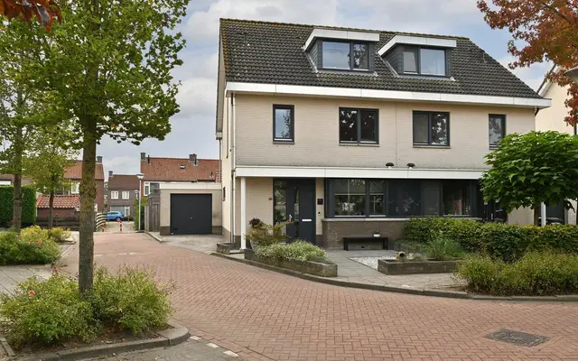 Foto van Hof van Steenbergen 14, STEENBERGEN