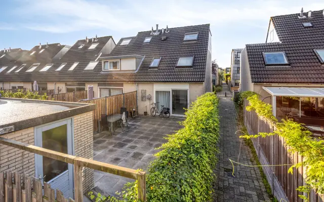 Foto van Haya Van Someren-Downerpad 28, Spijkenisse