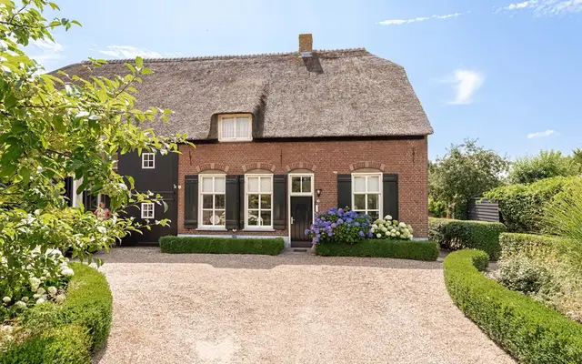 Foto van Mr S. Naaijenstraat 28, Andel