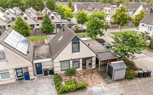Foto van Kamperfoeliestraat 18, Almere