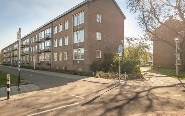 Foto van Charlotte de Bourbonstraat 24, Alphen aan den Rijn